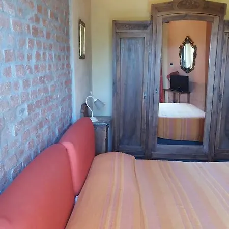 Agriturismo Suri Sant'Andrea (Piedmont)